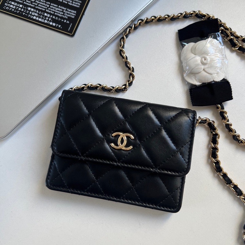 ⟢ Chanel 21s羊皮山茶花肩帶 mini woc-0