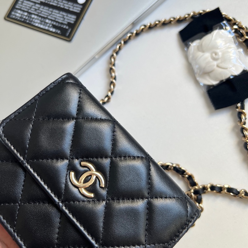 ⟢ Chanel 21s羊皮山茶花肩帶 mini woc-2