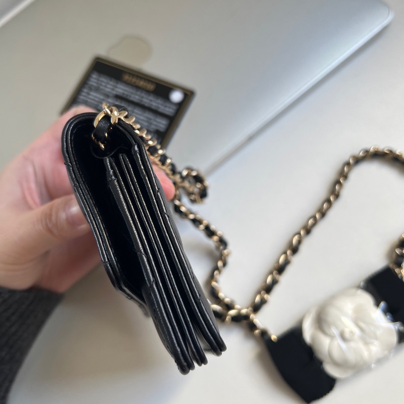 ⟢ Chanel 21s羊皮山茶花肩帶 mini woc-5