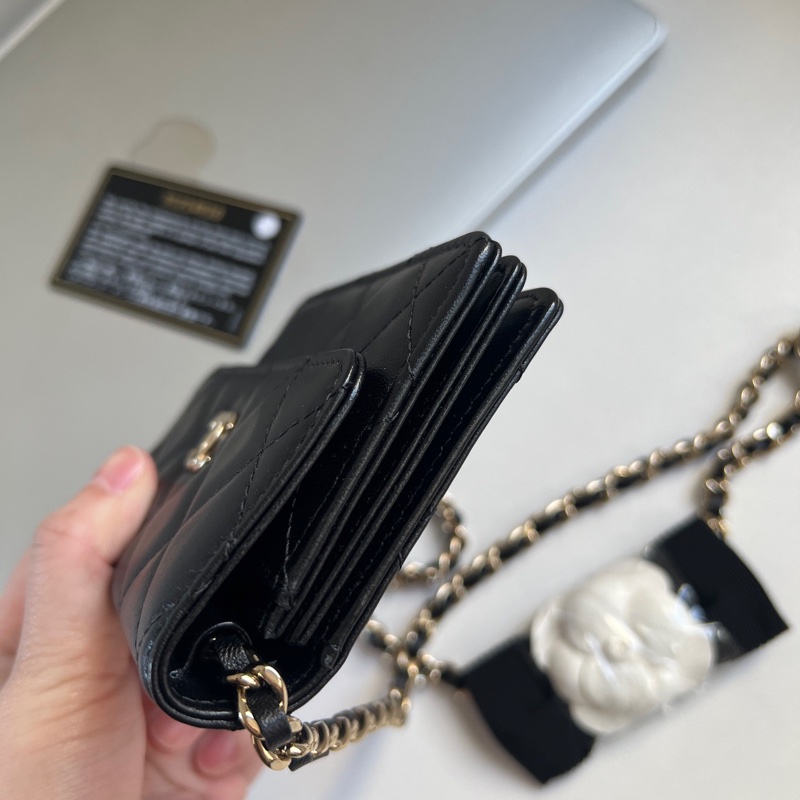 ⟢ Chanel 21s羊皮山茶花肩帶 mini woc-6