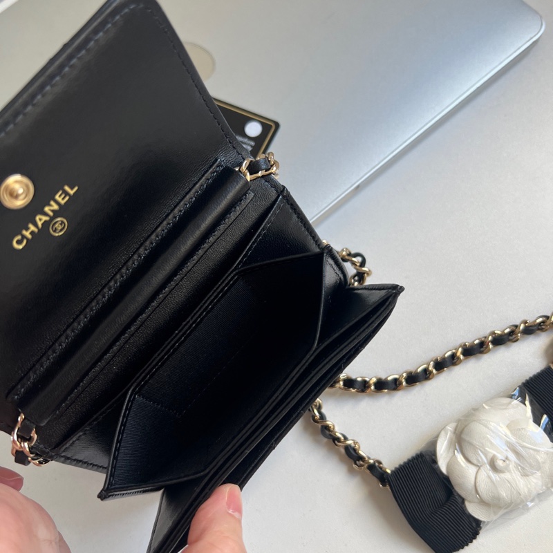 ⟢ Chanel 21s羊皮山茶花肩帶 mini woc-8