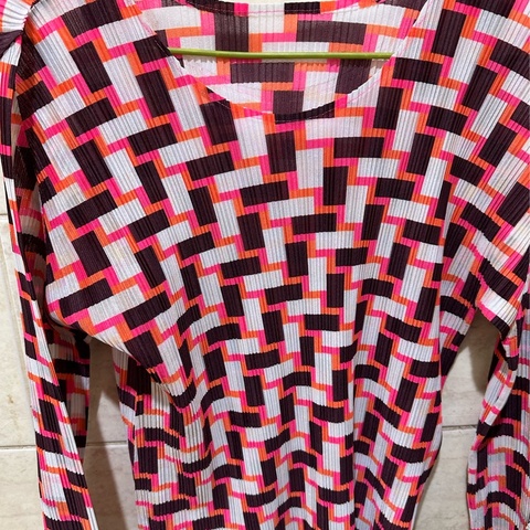 PLEATS PLEASE，橘紅色調長袖秋冬春款四季皆宜，日本製造，尺寸3