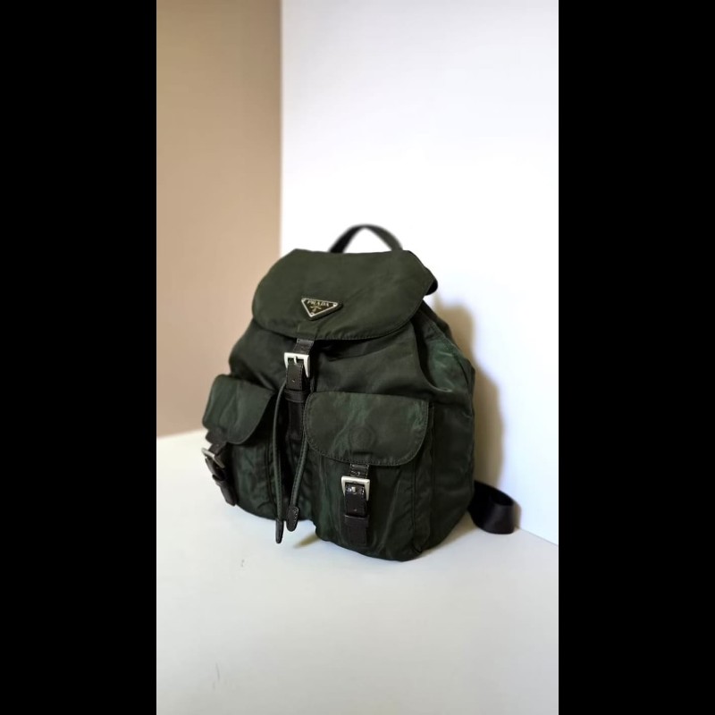 【LA LUNE】絕版古董品 Prada橄欖綠色銀標雙肩包 後背包 背囊 中古包 二手包-1