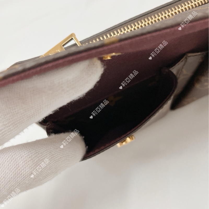 莉亞精品♡LV m46999 新款駱駝包 二手-13