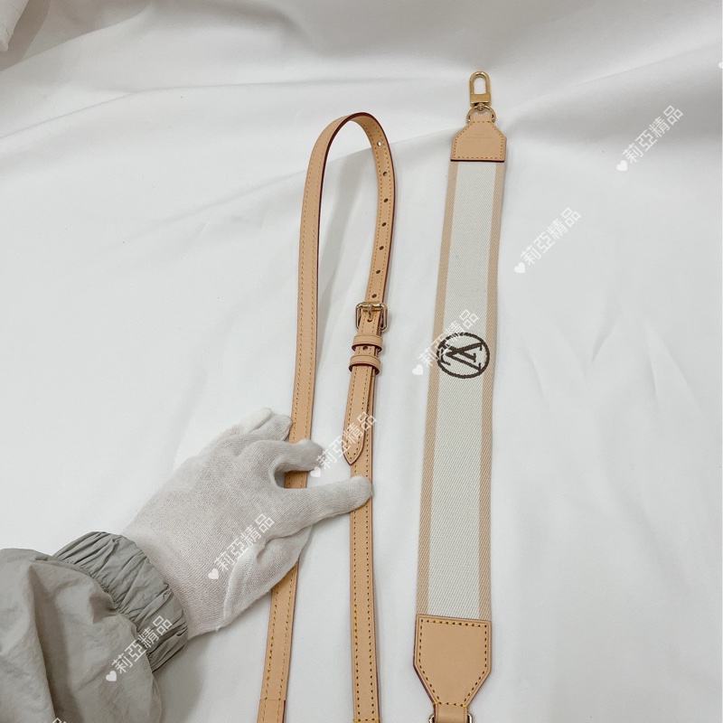 莉亞精品♡LV m46999 新款駱駝包 二手-16