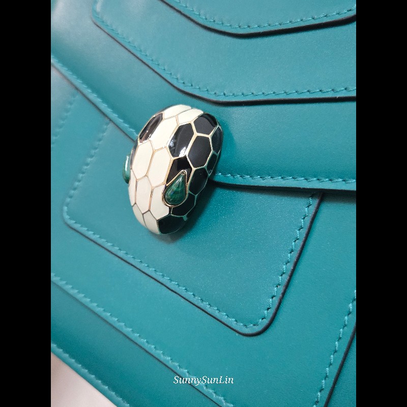 BVLGARI 寶格麗 20cm方形蛇頭包

祖母綠-9