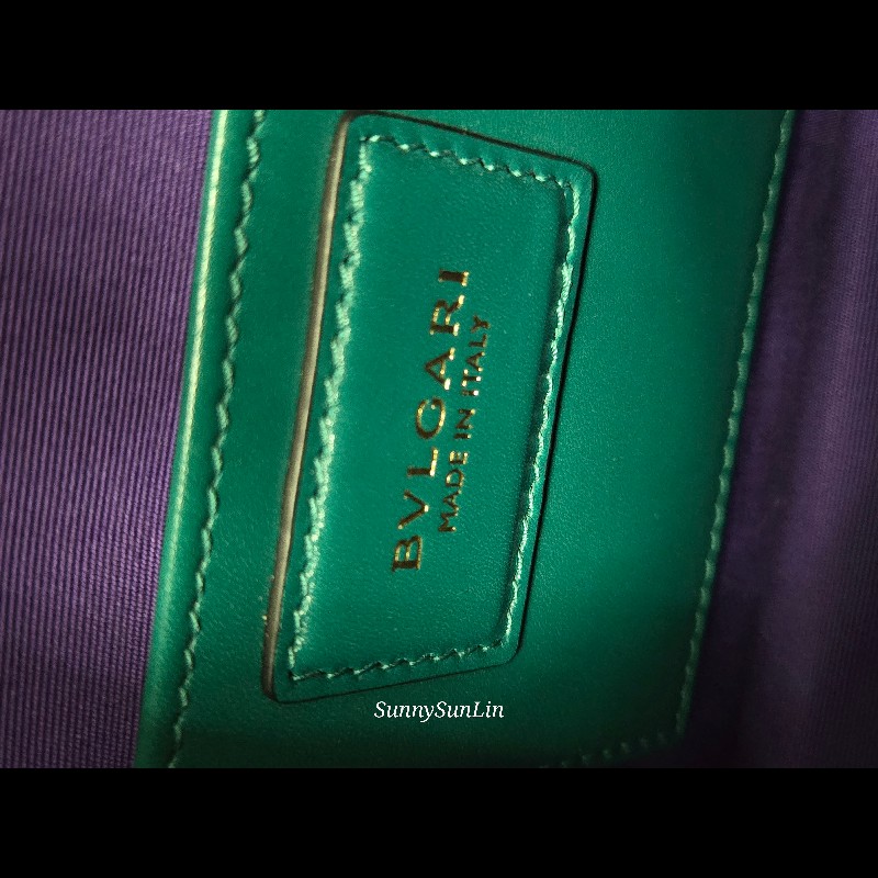 BVLGARI 寶格麗 20cm方形蛇頭包

祖母綠-30