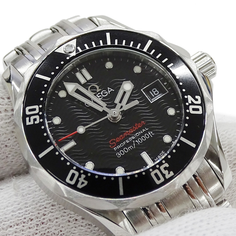 歐米茄海馬系列潛水錶 213.30.28.61.01.001 女士專業300公尺潛水錶，附日期顯示，石英機芯，不鏽鋼錶殼，銀/黑色，拋光處理-11