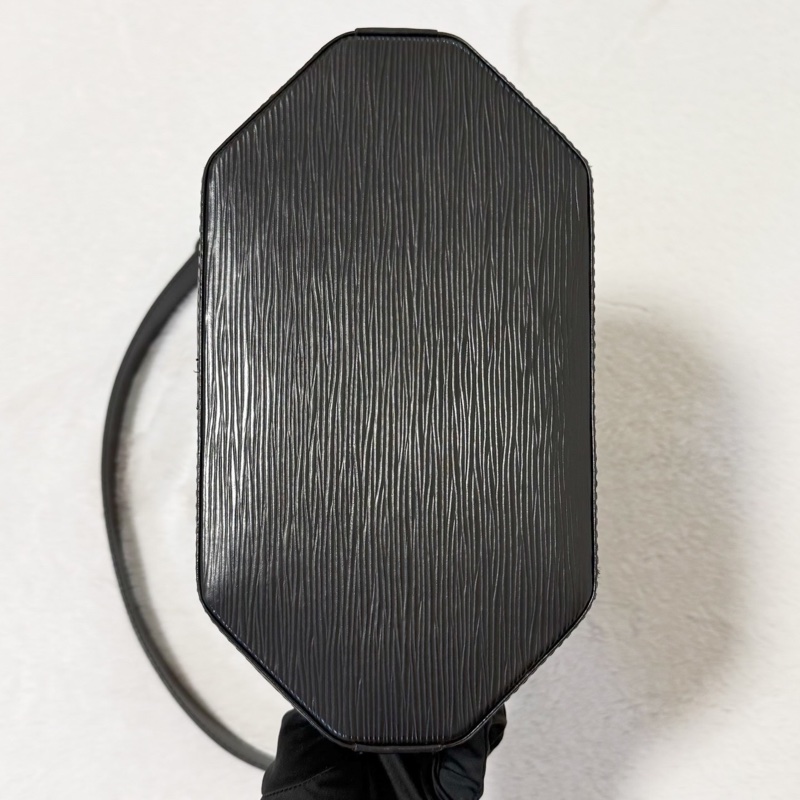 Louis Vuitton Vintage 八角水波紋水桶包-10