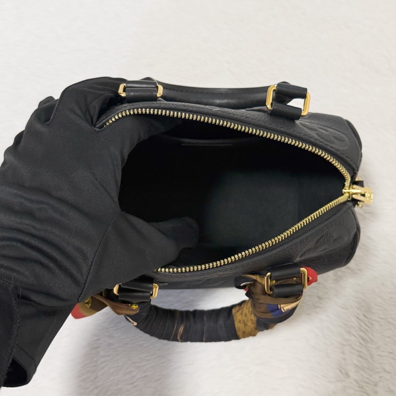 Louis Vuitton Speedy 20 黑色 （含LV長絲巾)-5