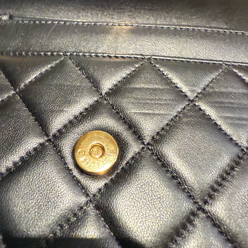 CHANEL CLAASIC WOC-8