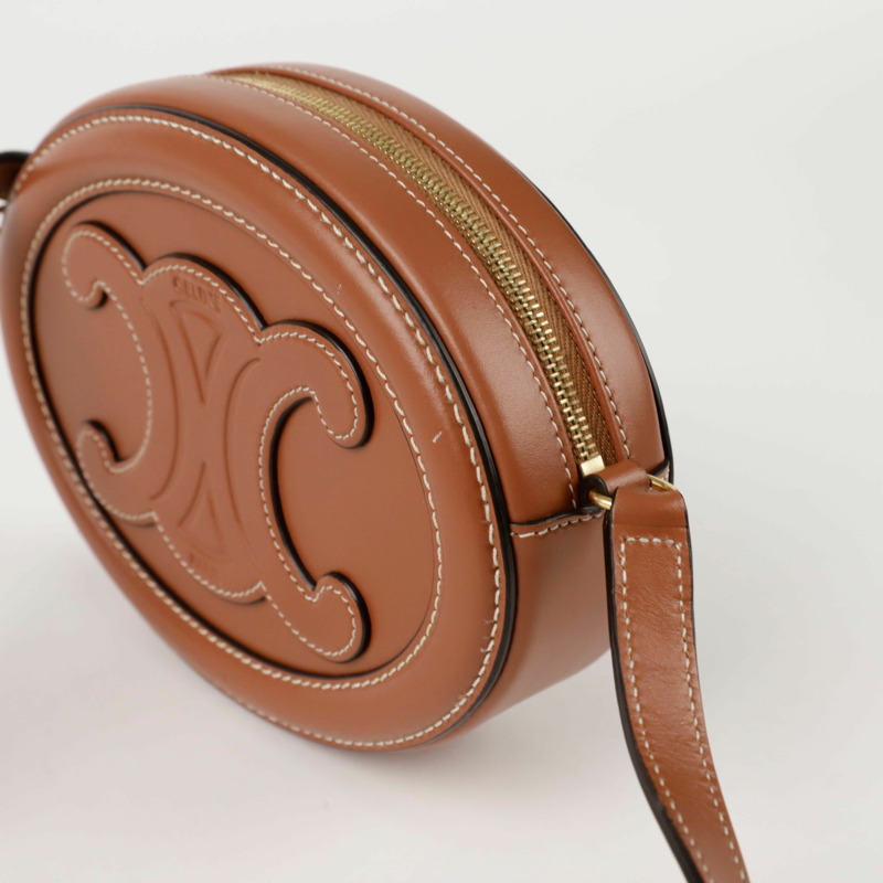 CELINE Triomphe Oval Pulse 斜背包 10I703DPQ-4