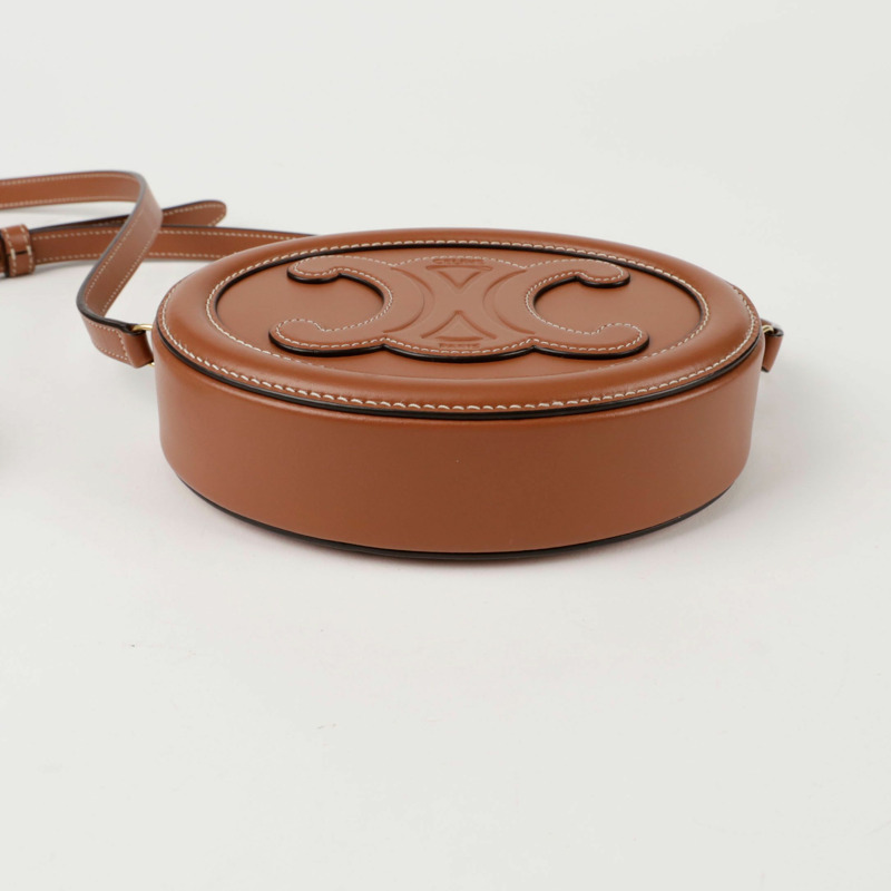 CELINE Triomphe Oval Pulse 斜背包 10I703DPQ-6