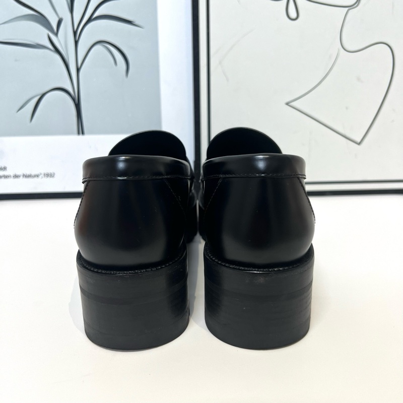 97新Chanel香奈兒樂福鞋銀色雙C金屬扣設計36 碼-7