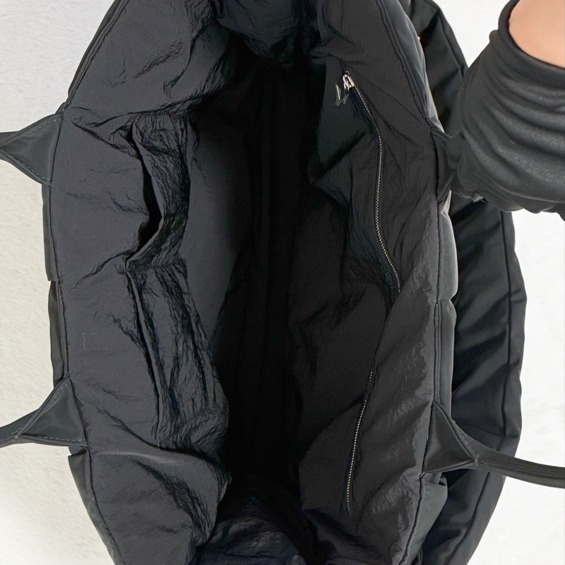 Bottega Veneta 大號 12 格 Arco 黑色兩用手提包-6