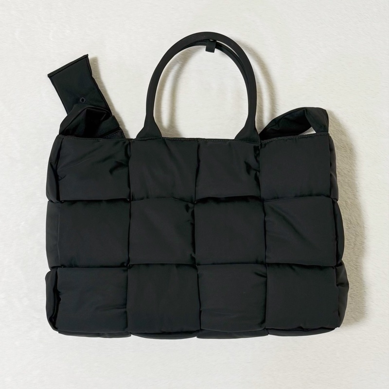 Bottega Veneta 大號 12 格 Arco 黑色兩用手提包-7