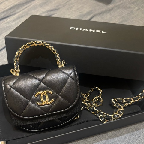 Chanel 珍珠皮穿鏈手柄斜背零錢包