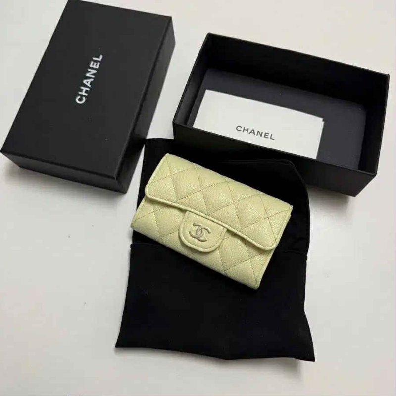 CHANEL 香奈兒  經典雙C金LOGO 菱格紋羊皮扣式零錢包/卡片夾(鵝黃)-0