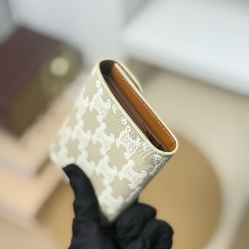 Celine奶茶色錢包-11