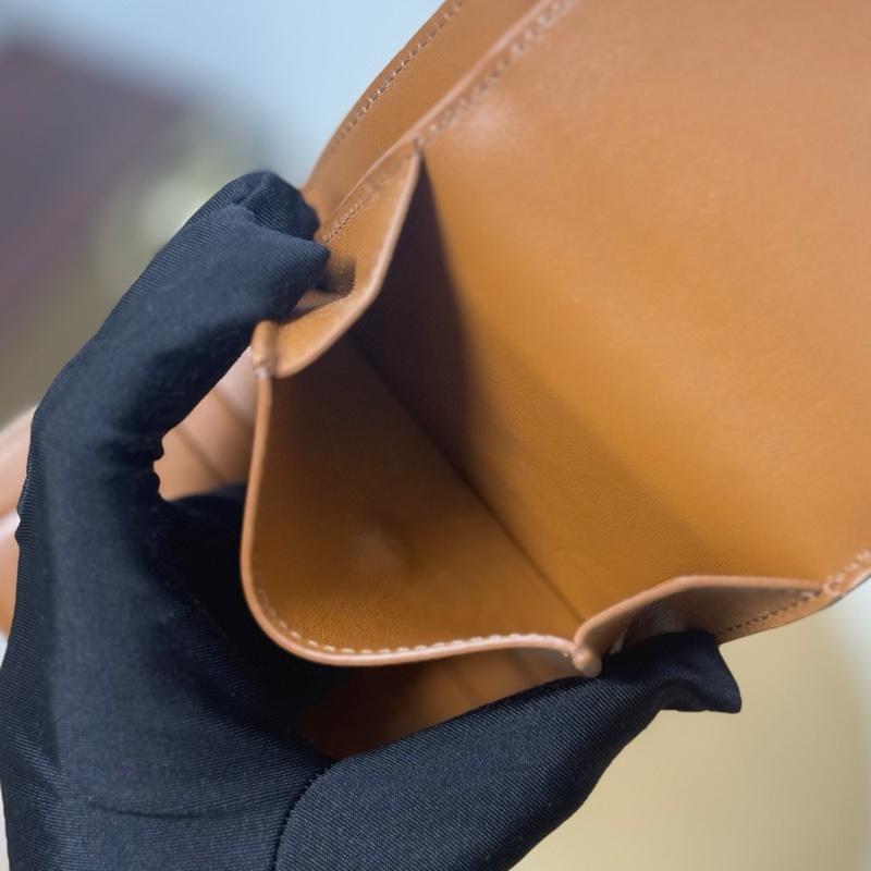 Celine奶茶色錢包-15