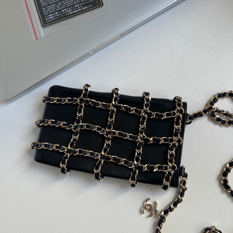 ✨Chanel 黑金穿鏈手機包 鏈條超美淡金色 有卡-0