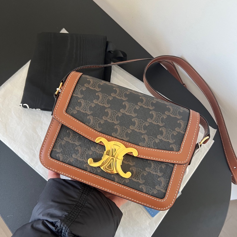 💫 Celine teen 老花郵差包 專櫃 10萬-0