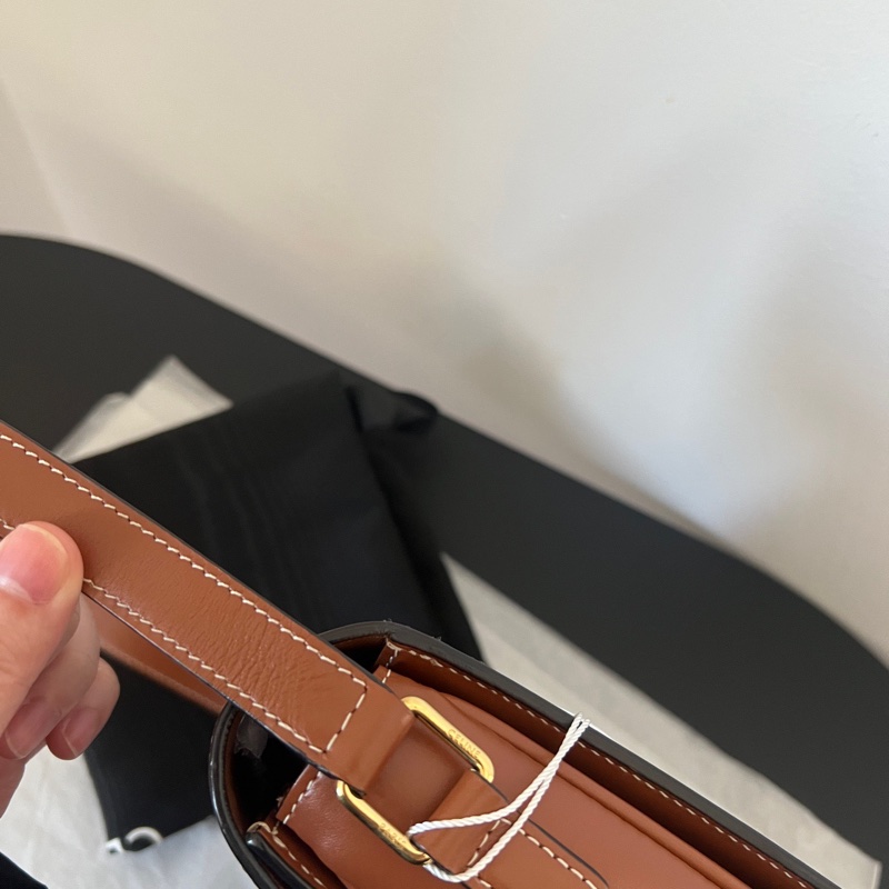 💫 Celine teen 老花郵差包 專櫃 10萬-7