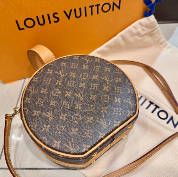 (9.9成新)LOUIS VUITTON Petite BofteChapeau 硬殼帽子盒圓餅包 M43514肩背手提包-9