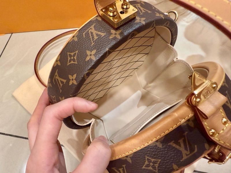 (9.9成新)LOUIS VUITTON Petite BofteChapeau 硬殼帽子盒圓餅包 M43514肩背手提包-13