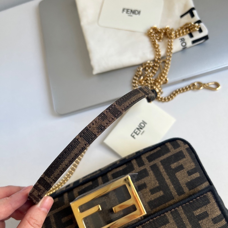 ✨Fendi Baguette mini 法棍包-6