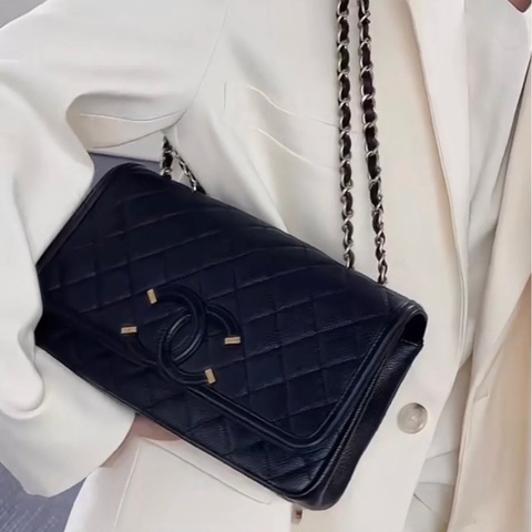 ✨Chanel 黑金 filigree flag cf 中號 公認美貌的經典🖤