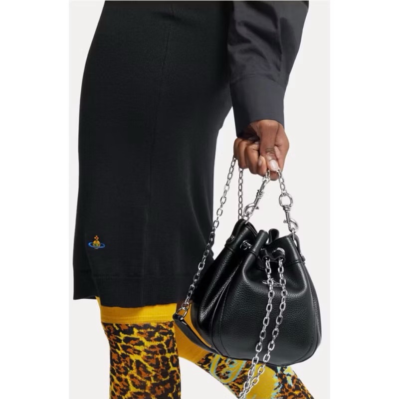 Vivienne Westwood Small 黑色皮革水桶包-7