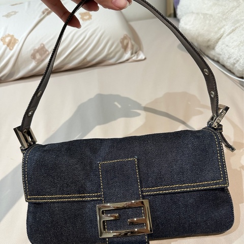 Fendi Baguette丹寧法棍包