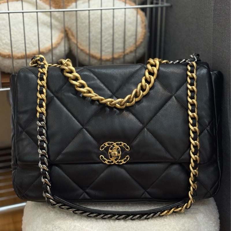 (閒置品）Chanel 19bag maxi 黑金 機場包 ✨最新晶片款-0
