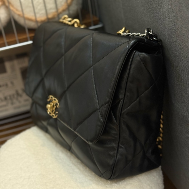 (閒置品）Chanel 19bag maxi 黑金 機場包 ✨最新晶片款-3