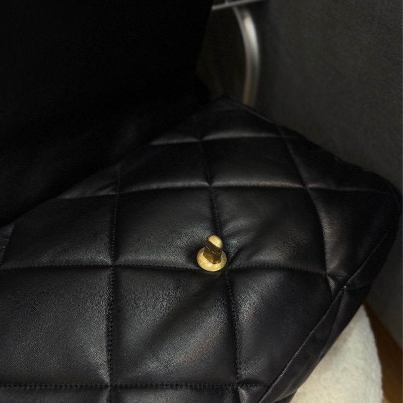 (閒置品）Chanel 19bag maxi 黑金 機場包 ✨最新晶片款-15