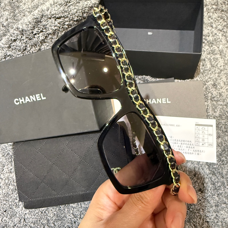 香奈兒鏈條墨鏡-5