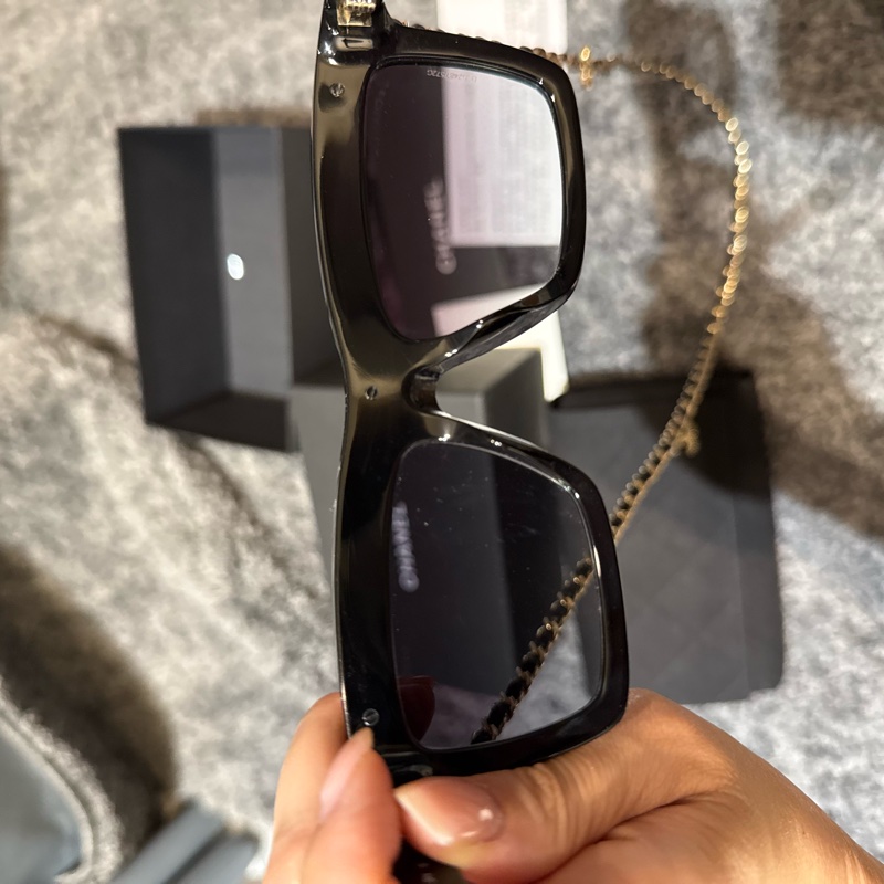 香奈兒鏈條墨鏡-10