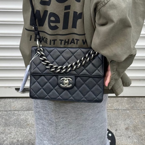 Chanel • 孟買系列 經典黑銀荔枝牛皮口蓋包
