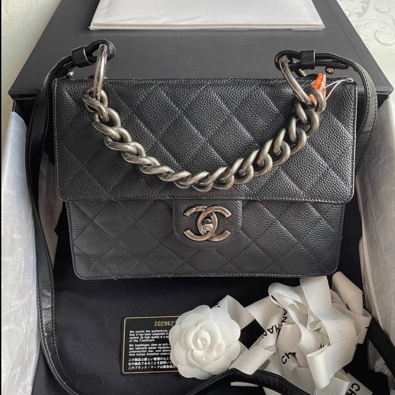 Chanel • 孟買系列 經典黑銀荔枝牛皮口蓋包-4