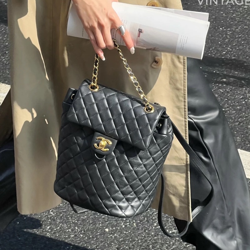 美到窒息🥹限量售出🈶購證Chanel香奈兒黑銀菱格紋小號薩爾茲堡後背雙肩包-7