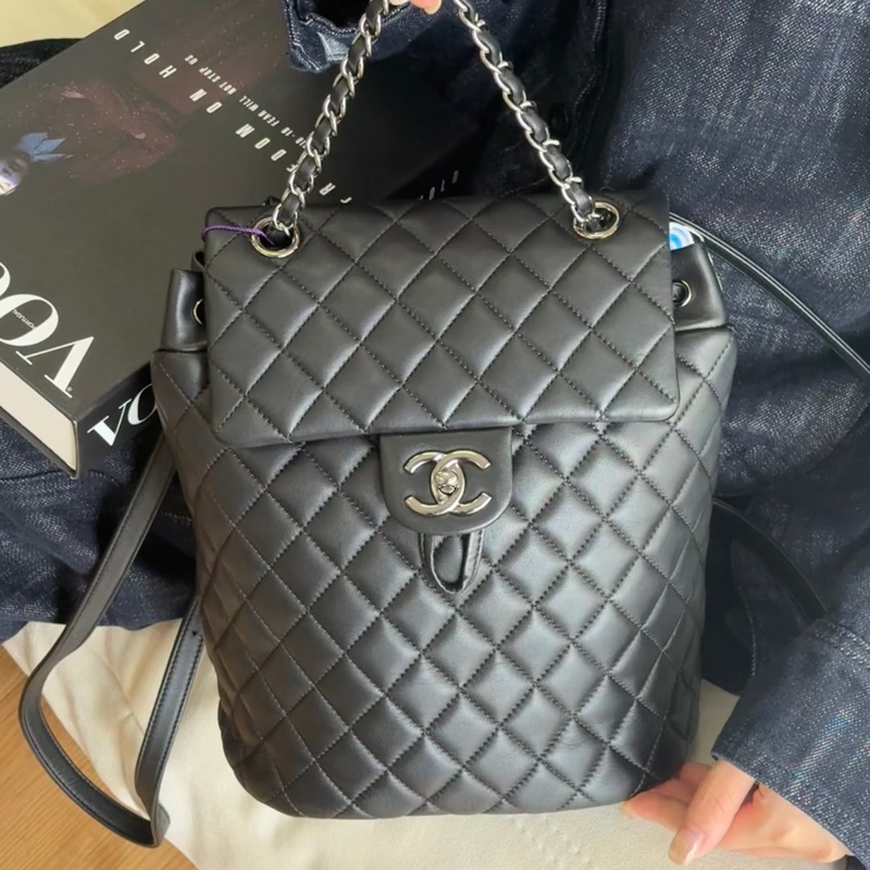 美到窒息🥹限量售出🈶購證Chanel香奈兒黑銀菱格紋小號薩爾茲堡後背雙肩包-11
