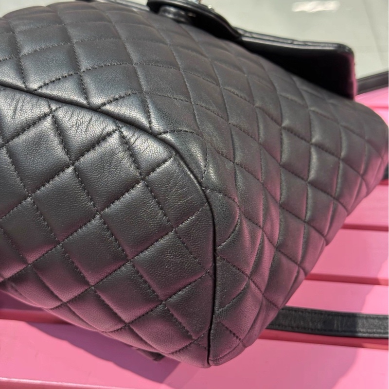 美到窒息🥹限量售出🈶購證Chanel香奈兒黑銀菱格紋小號薩爾茲堡後背雙肩包-17