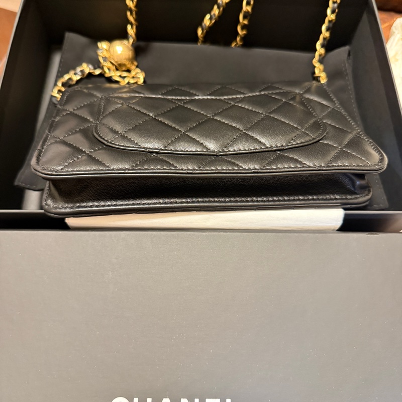 全新台灣專櫃購入 CHANEL 香奈兒 黑色小羊皮 金球鏈帶皮夾 黑色金球 WOC 黑色金鏈 鏈帶可調式 金球款 全配有購證 全球5年保固-10