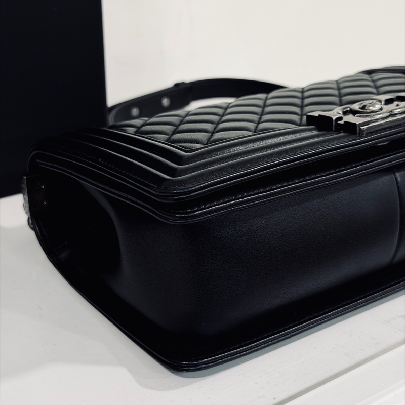 #23年芯片款 #全皮內裡 #近新閒置 香奈兒黑銀leboy25中號 #全網最低甩賣💰-12