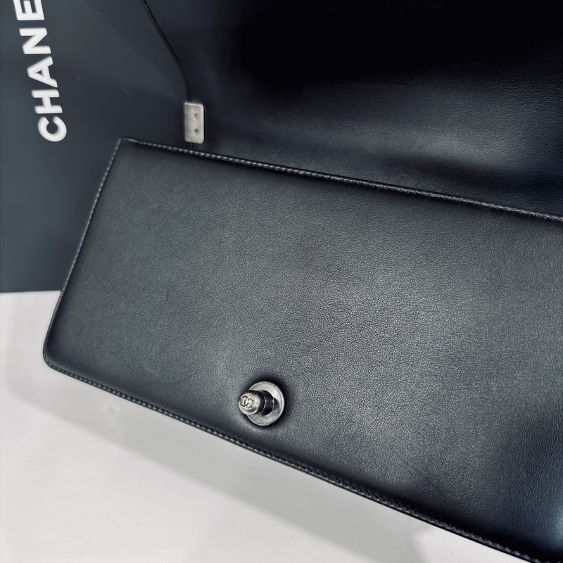 #23年芯片款 #全皮內裡 #近新閒置 香奈兒黑銀leboy25中號 #全網最低甩賣💰-13