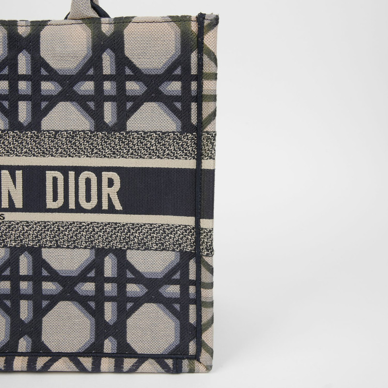 DIOR M1296ZZAU 中號手提包-3