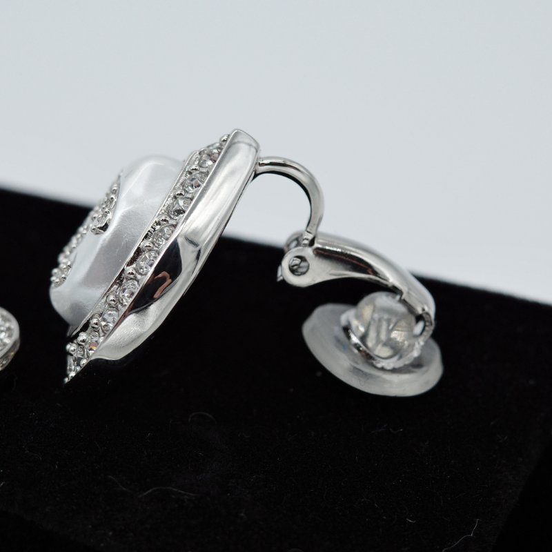 【CP 精選🌟小編推薦】24S Chanel 香奈兒 水鑽愛心 銀色 白色珍珠 耳夾 耳環-7