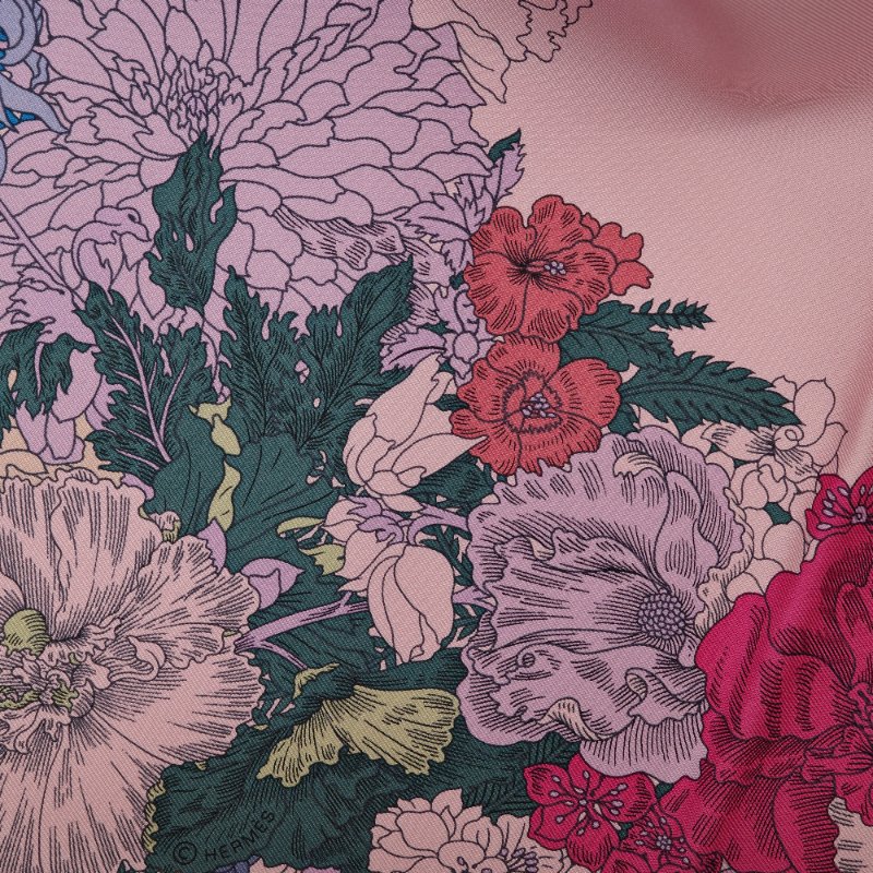 【盒子吊牌在♥️閒置品】Hermès 愛馬仕 Robe Légère 粉色 花神 花卉小馬 絲巾 大方巾 90cm-8