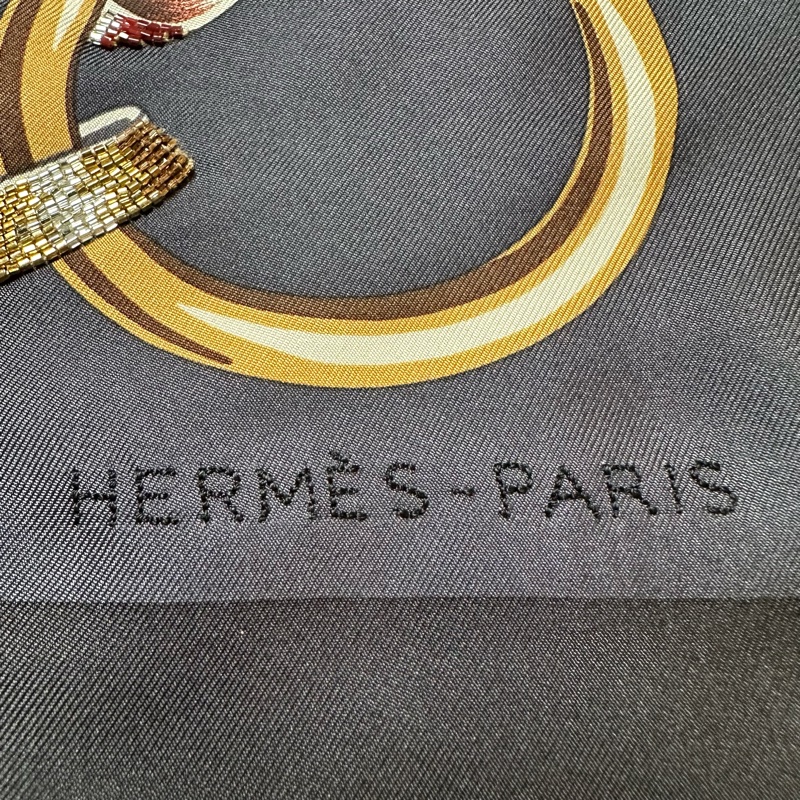 HERMES爱马仕 Carre 斜纹印花 丝巾 女款 黑色-4